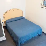 Modern Hotel 2*