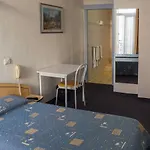 Hotel Modern 2*
