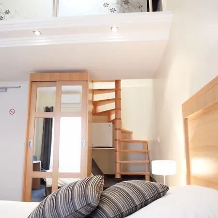 Modern Hotel Antibes