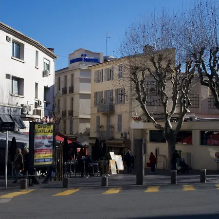 Modern 酒店 昂蒂布