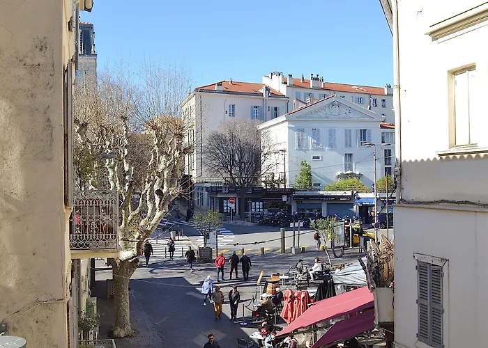 Готель Modern 2*