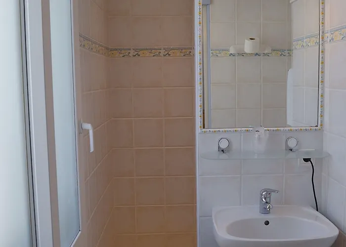 מלון Modern אנטיב